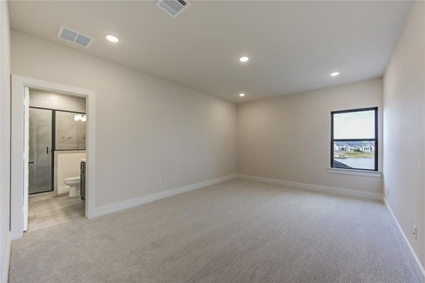 Bathroom, Empty room, Interior, Recessed Lighting