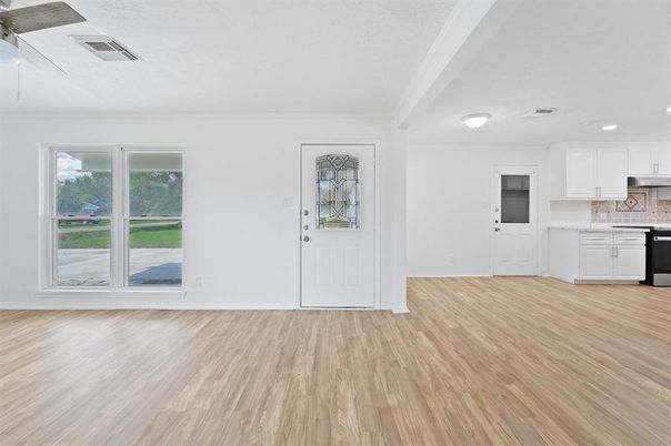 Interior, Kitchen, Recessed Lighting, Wood Texture Flooring