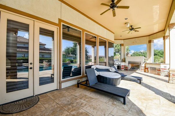 Exterior, Fireplace
