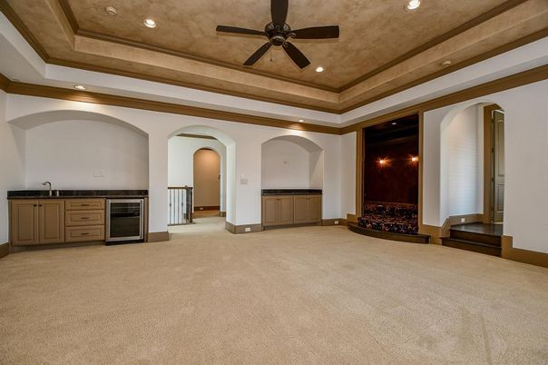 Empty room, Interior, Recessed Lighting