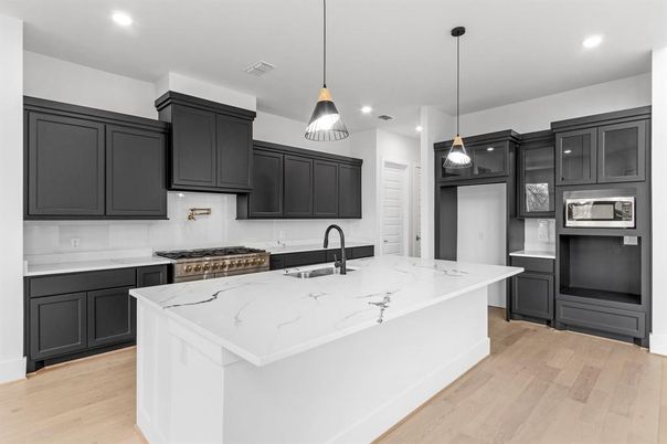 Interior, Kitchen, Pendant Lights, Recessed Lighting, Wood Texture Flooring