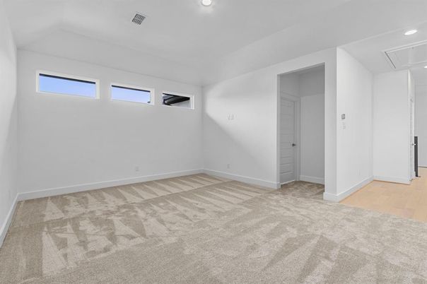 Empty room, Interior, Recessed Lighting