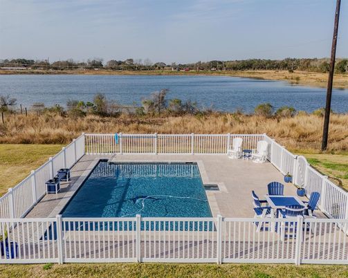 Exterior, Lake, Pool, Water