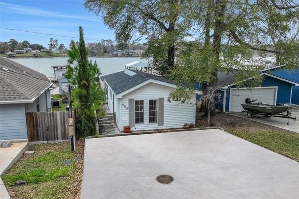 Detached Garage, Exterior, Water