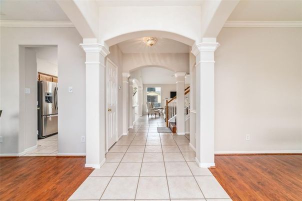 Chandelier, Interior, Kitchen, Stainless Steel Appliances, Wood Texture Flooring