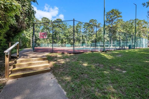 Exterior, Tennis Courts