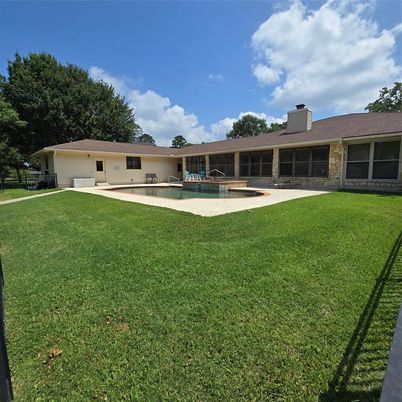 Backyard, Exterior, Pool