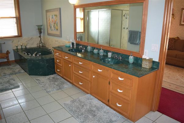 Bathroom, Dual Sink Vanities, Interior