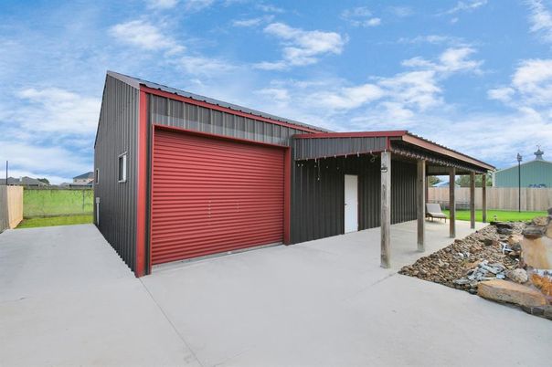 Detached Garage, Exterior