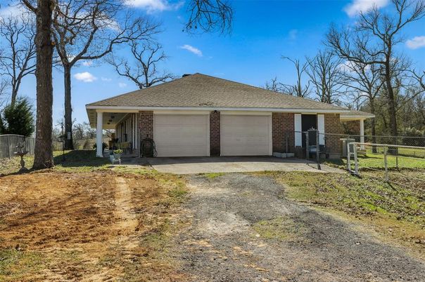 Attached, Exterior, Facade, Brick Facade, Ranch