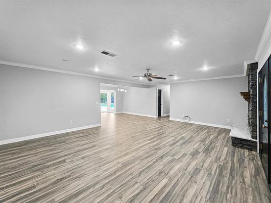 Empty room, Interior, Recessed Lighting, Wood Texture Flooring