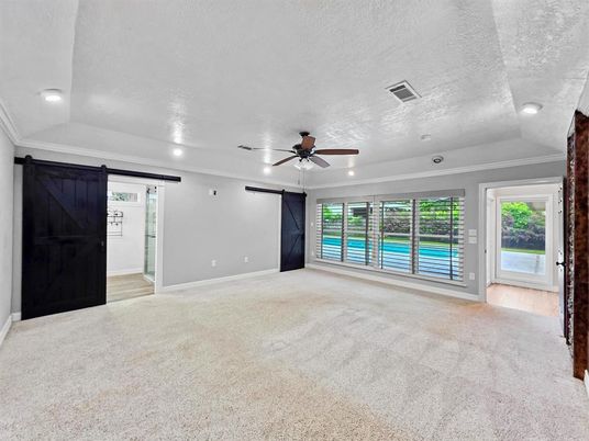 Empty room, Interior, Recessed Lighting
