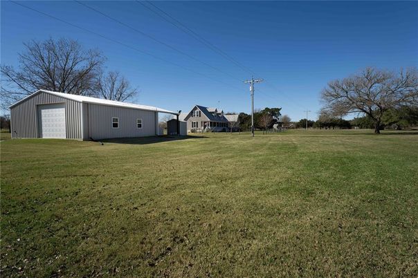 Backyard, Detached Garage, Exterior