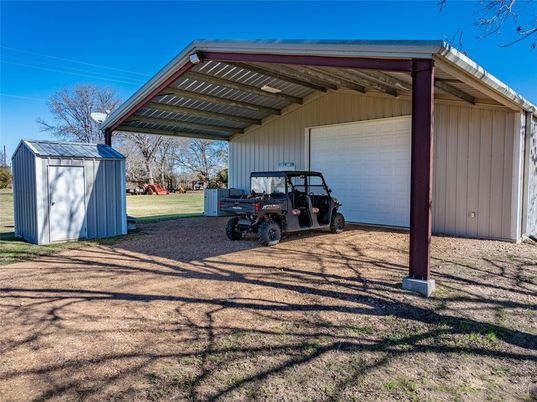 Detached Garage, Exterior