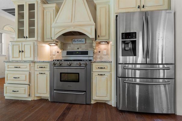 Interior, Kitchen, Stainless Steel Appliances, Wood Texture Flooring