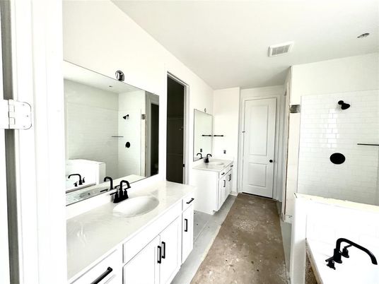 Bathroom, Dual Sink Vanities, Interior