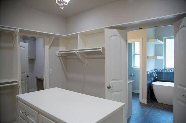 Bathroom, Free Standing Baths, Interior, Walk-in Closets