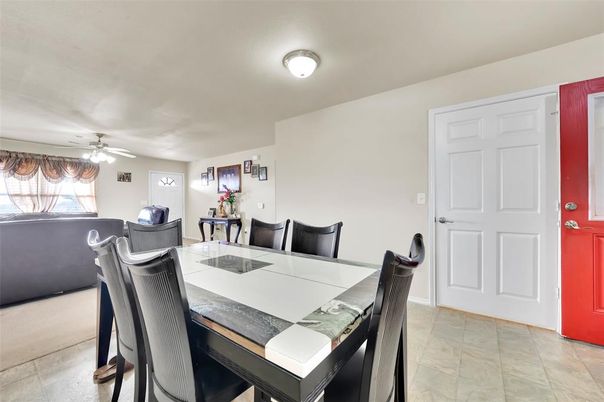 Dining room, Interior