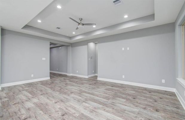 Empty room, Interior, Recessed Lighting, Wood Texture Flooring