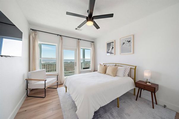 Bedroom, Interior, Water, Wood Texture Flooring