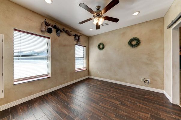 Empty room, Interior, Recessed Lighting, Wood Texture Flooring