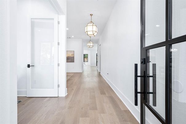 Interior, Pendant Lights, Recessed Lighting, Wood Texture Flooring
