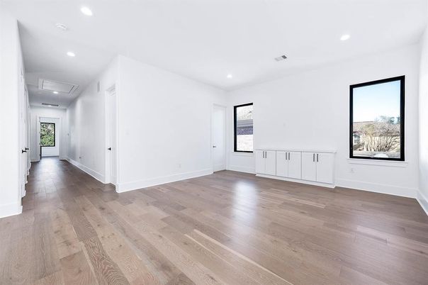 Empty room, Interior, Recessed Lighting, Wood Texture Flooring