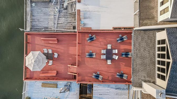 Exterior, Drone