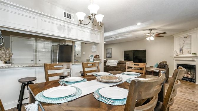 Dining room, Fireplace, Interior, Recessed Lighting, Wood Texture Flooring