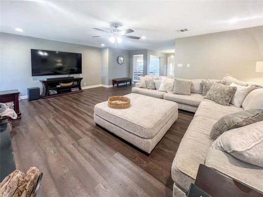 Interior, Living room, Recessed Lighting, Wood Texture Flooring