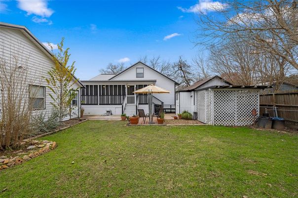 Backyard, Exterior