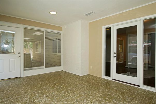 Elevator, Interior, Recessed Lighting