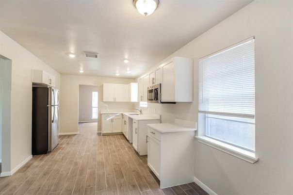 Interior, Kitchen, Recessed Lighting, Wood Texture Flooring