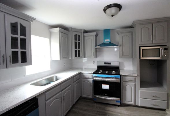 Interior, Kitchen, Stainless Steel Appliances, Wood Texture Flooring