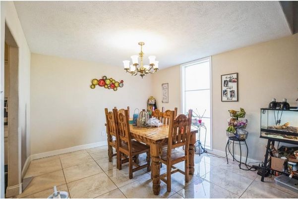 Chandelier, Dining room, Interior