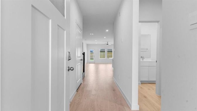 Interior, Recessed Lighting, Wood Texture Flooring