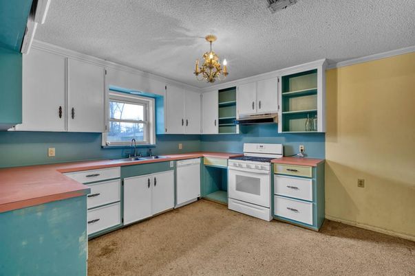 Chandelier, Interior, Kitchen