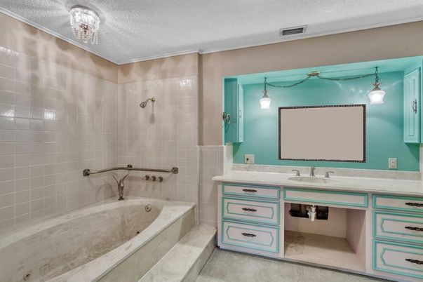 Bathroom, Interior, Pendant Lights