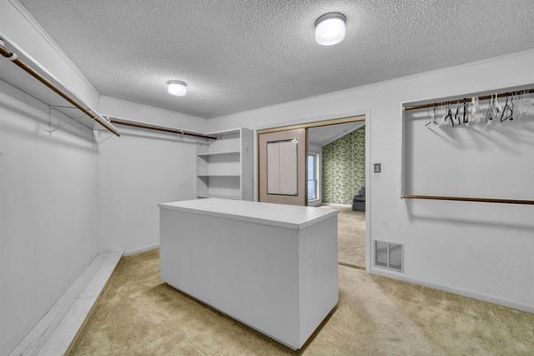 Interior, Walk-in Closets