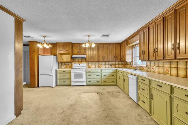 Chandelier, Interior, Kitchen