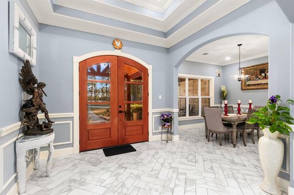 Chandelier, Dining room, Interior, Marble, Recessed Lighting