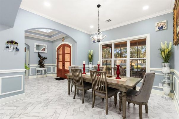 Chandelier, Dining room, Interior, Marble, Recessed Lighting