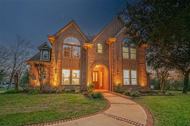 Exterior, Facade, Brick Facade, Brick Traditional
