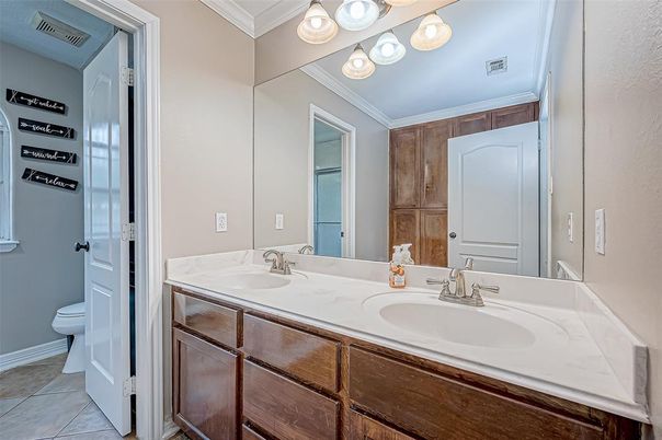 Bathroom, Dual Sink Vanities, Interior