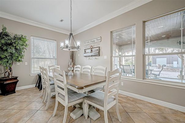 Chandelier, Dining room, Interior, Pendant Lights