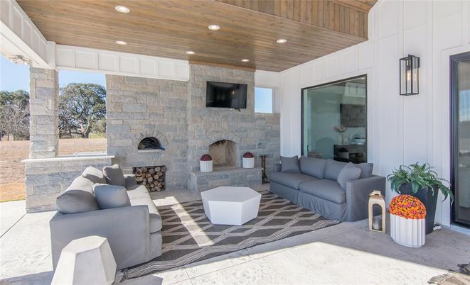 Exterior, Fireplace