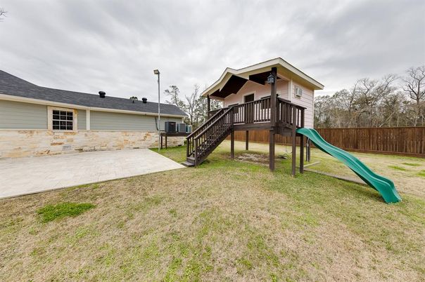 Backyard, Exterior, Playground