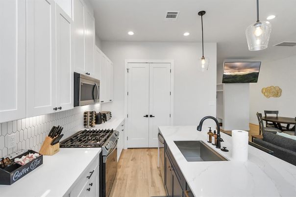 Interior, Kitchen, Pendant Lights, Recessed Lighting, Wood Texture Flooring