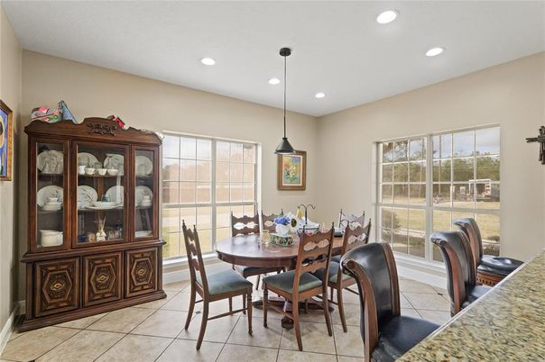 Dining room, Interior, Pendant Lights, Recessed Lighting