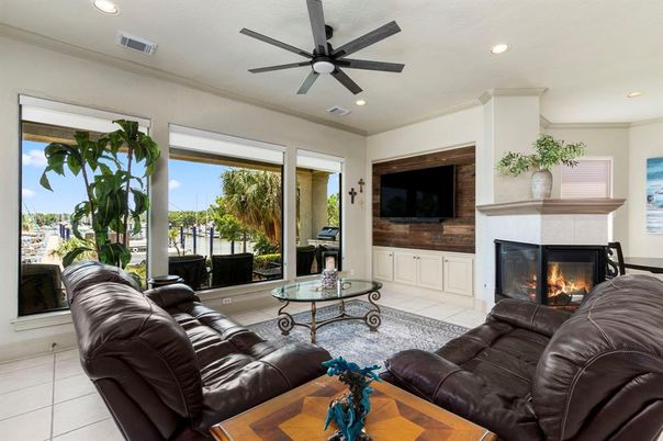 Fireplace, Interior, Living room, Recessed Lighting